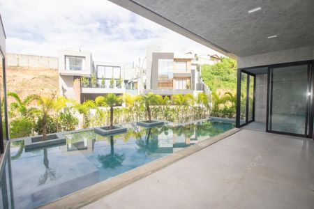 Casa de condomínio para alugar com 650m², 3 quartos e 4 vagasPiscina