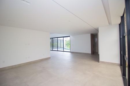 Sala de casa de condomínio para alugar com 3 quartos, 650m² em Estância Silveira, Contagem