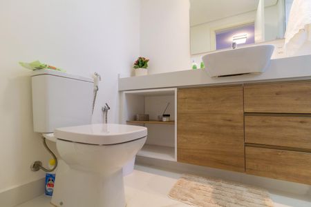 Apartamento à venda com 200m², 3 quartos e 3 vagasBanheiro 2