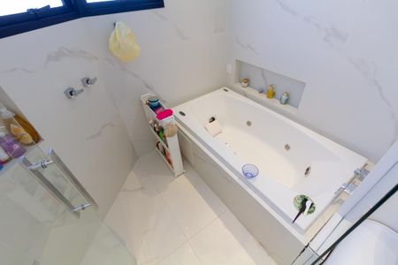 Apartamento à venda com 200m², 3 quartos e 3 vagasBanheiro 3