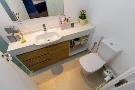 Apartamento à venda com 200m², 3 quartos e 3 vagasBanheiro 1