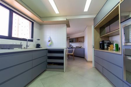 Apartamento à venda com 200m², 3 quartos e 3 vagasCozinha