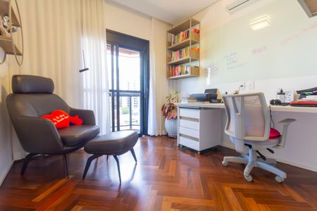 Apartamento à venda com 200m², 3 quartos e 3 vagasQuarto 2