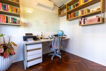 Apartamento à venda com 200m², 3 quartos e 3 vagasQuarto 2