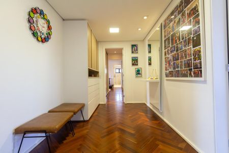 Apartamento à venda com 200m², 3 quartos e 3 vagasCorredor