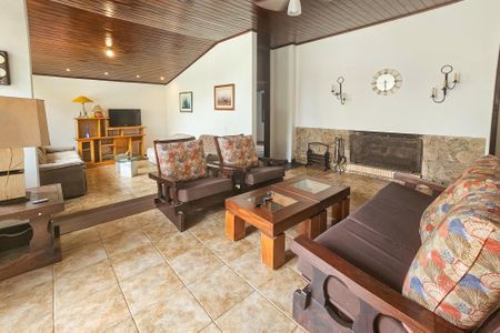 Sala de casa para alugar com 4 quartos, 320m² em Jardim Virginia, Guarujá