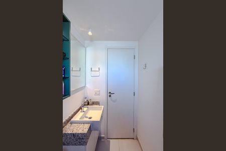 Banheiro de kitnet/studio à venda com 1 quarto, 21m² em Vila Mariana, São Paulo