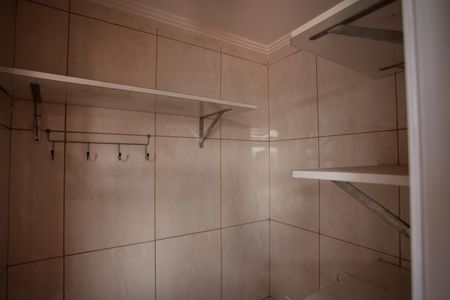 Apartamento à venda com 77m², 2 quartos e 1 vagaÁREA DE SERVIÇO