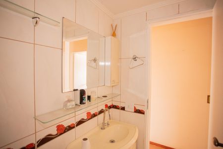 Apartamento à venda com 77m², 2 quartos e 1 vagaBANHEIRO