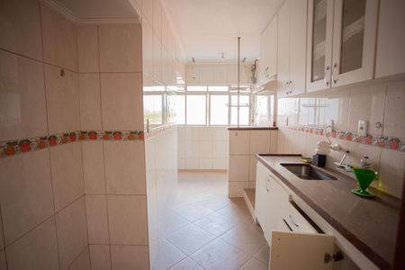 Apartamento à venda com 77m², 2 quartos e 1 vagaCOZINHA