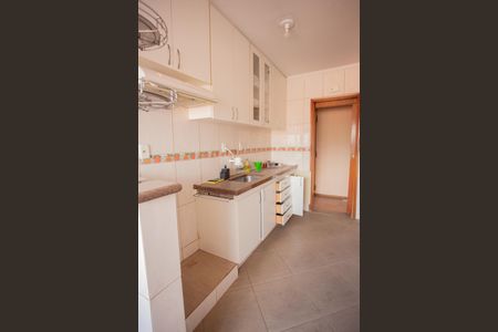 Apartamento à venda com 77m², 2 quartos e 1 vagaCOZINHA