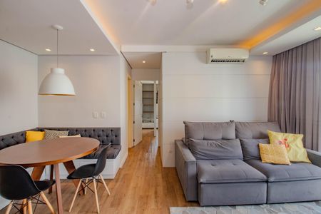 Sala de apartamento para alugar com 1 quarto, 64m² em Jardim Itu, Porto Alegre