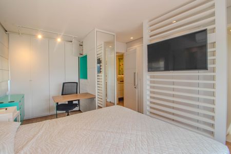 Suíte de apartamento para alugar com 1 quarto, 64m² em Jardim Itu, Porto Alegre