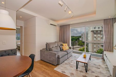 Sala de apartamento para alugar com 1 quarto, 64m² em Jardim Itu, Porto Alegre