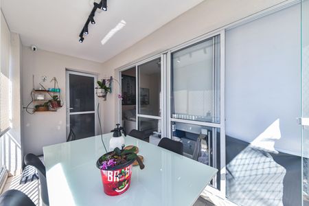 Apartamento à venda com 65m², 2 quartos e 1 vagaVaranda