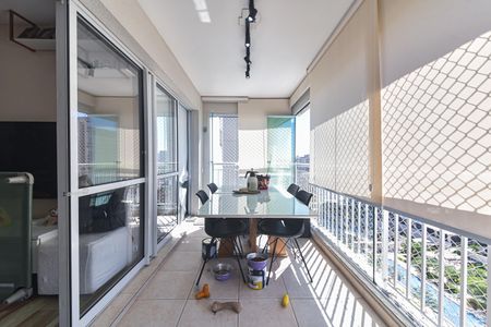 Apartamento à venda com 65m², 2 quartos e 1 vagaVaranda