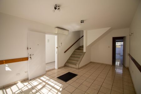 Casa para alugar com 120m², 3 quartos e 2 vagas Casa para alugar com 120m², 3 quartos e 2 vagasSala / Sala de Jantar