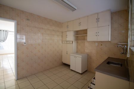 Casa para alugar com 120m², 3 quartos e 2 vagas Casa para alugar com 120m², 3 quartos e 2 vagasCozinha