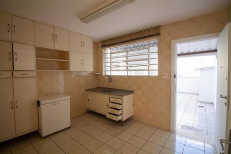 Casa para alugar com 120m², 3 quartos e 2 vagas Casa para alugar com 120m², 3 quartos e 2 vagasCozinha