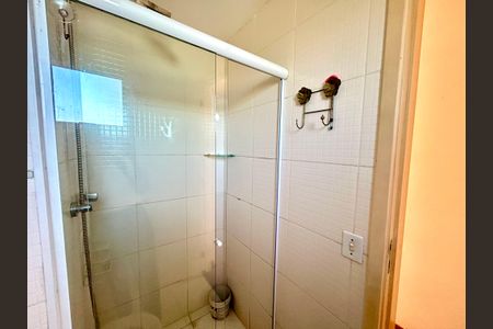 Apartamento à venda com 45m², 2 quartos e 1 vagaBanheiro 