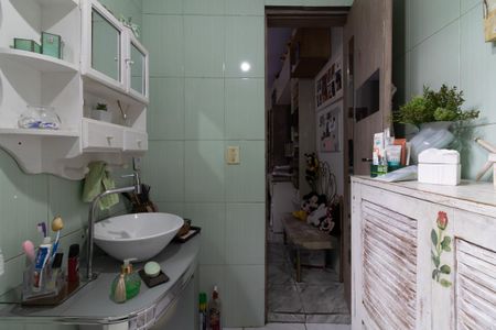 Casa à venda com 249m², 2 quartos e 2 vagasBanheiro da Suíte 2