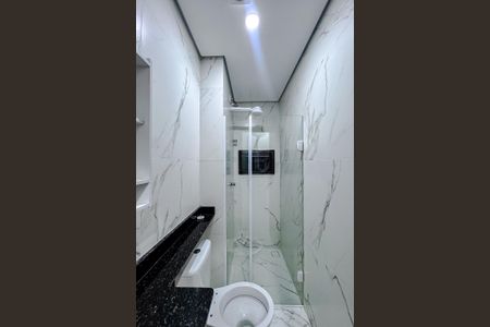 Banheiro de apartamento para alugar com 1 quarto, 28m² em Vila Invernada, São Paulo