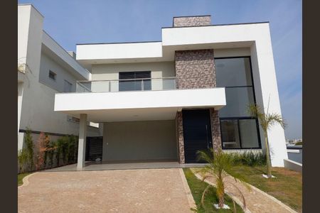 Casa de condomínio à venda com 260m², 3 quartos e 4 vagasFoto 01