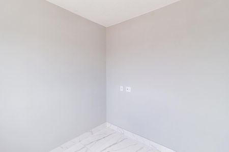 Quarto 1 de apartamento para alugar com 2 quartos, 41m² em Vila Sul Americana, Carapicuíba