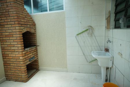Casa à venda com 200m², 2 quartos e 2 vagasChurrasqueira