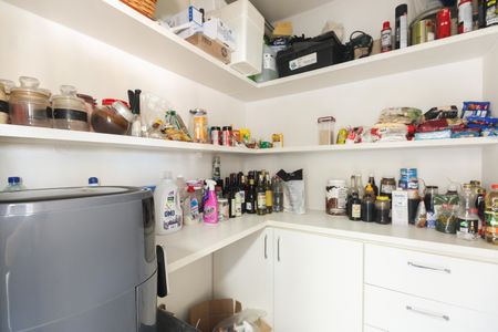 Apartamento à venda com 140m², 3 quartos e 1 vaga Apartamento à venda com 140m², 3 quartos e 1 vagaÁrea de Serviço - Despensa