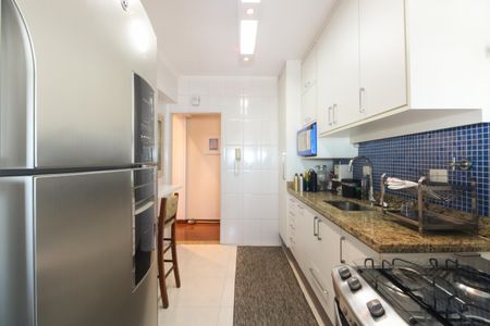 Apartamento à venda com 140m², 3 quartos e 1 vaga Apartamento à venda com 140m², 3 quartos e 1 vagaCozinha