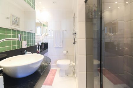 Apartamento à venda com 140m², 3 quartos e 1 vaga Apartamento à venda com 140m², 3 quartos e 1 vagaBanheiro Suíte