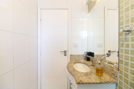 Apartamento à venda com 140m², 3 quartos e 1 vaga Apartamento à venda com 140m², 3 quartos e 1 vagaBanheiro Social