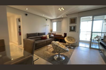 Sala de apartamento à venda com 2 quartos, 74m² em Jardim Tupanci, Barueri