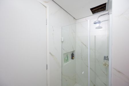 Apartamento à venda com 278m², 4 quartos e 4 vagasBanheiro da Suíte 2