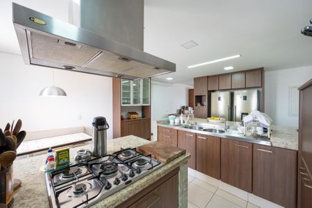 Apartamento à venda com 278m², 4 quartos e 4 vagasCozinha