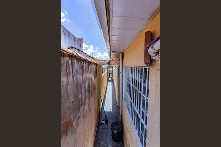 Casa à venda com 120m², 2 quartos e 2 vagas Casa à venda com 120m², 2 quartos e 2 vagasCorredor