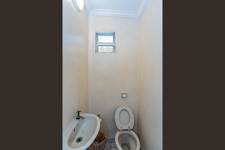 Casa à venda com 120m², 2 quartos e 2 vagas Casa à venda com 120m², 2 quartos e 2 vagasLavabo