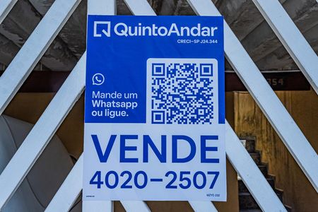 Casa à venda com 120m², 2 quartos e 2 vagas Casa à venda com 120m², 2 quartos e 2 vagasPlaca