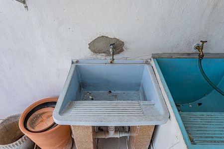 Casa à venda com 120m², 2 quartos e 2 vagas Casa à venda com 120m², 2 quartos e 2 vagasÁrea de Serviço e terraço