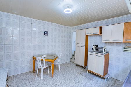 Casa à venda com 120m², 2 quartos e 2 vagas Casa à venda com 120m², 2 quartos e 2 vagasCozinha