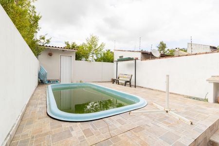 Casa à venda com 73m², 2 quartos e 1 vagaPiscina