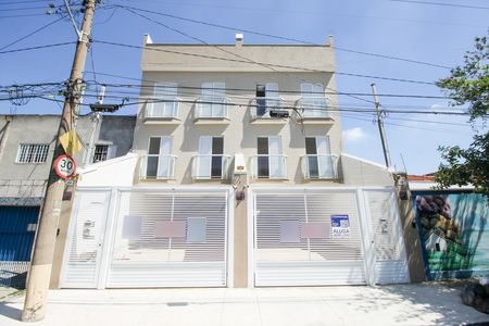 Fachada  de apartamento para alugar com 2 quartos, 38m² em Jardim Ocara, Santo André