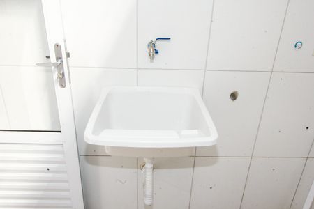 Área de serviço de apartamento para alugar com 2 quartos, 38m² em Jardim Ocara, Santo André