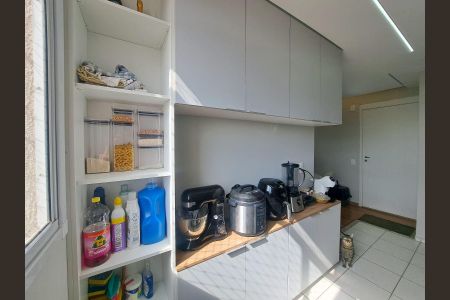 Cozinha de apartamento para alugar com 2 quartos, 45m² em Piratininga, Osasco
