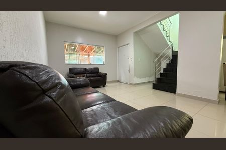 Sala TV de casa para alugar com 5 quartos, 250m² em Recanto das Emas, Brasília