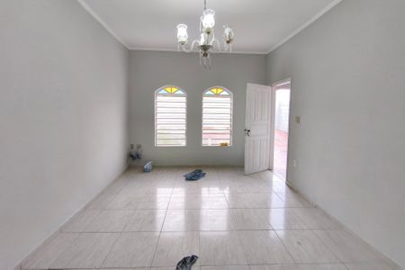 Sala de Estar de casa para alugar com 3 quartos, 130m² em Vila Anhanguera, Campinas