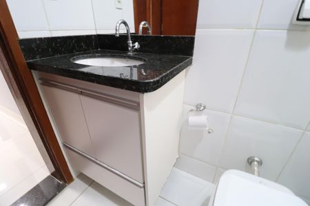 Apartamento para alugar com 80m², 2 quartos e 2 vagasBanheiro Social