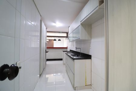 Apartamento para alugar com 80m², 2 quartos e 2 vagasCozinha