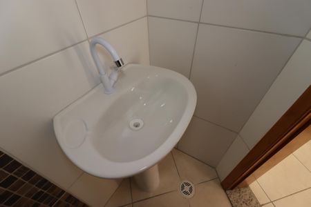 Apartamento para alugar com 38m², 2 quartos e 1 vagaBanheiro - Pia